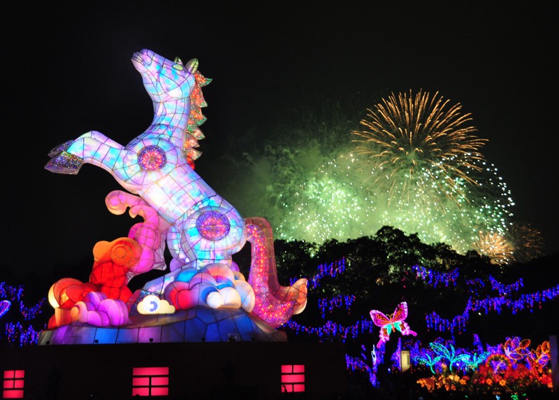 2��13��ߡA2014�~�x�W�O�|�D�O�տO�C�D�O���s�s���D���`���׹F23�̡A�����~���̡A���O20�h�U��LED�O�w�A�A���ܥءC