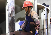 ���ظ�λʩ��æ