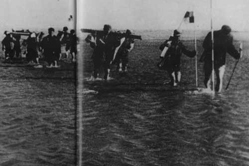 党中央做出中国石油勘探战略东移的重大决策